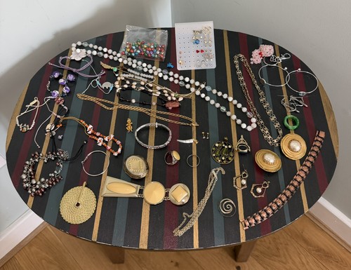 Vintage costume jewelry lot - jewelry,