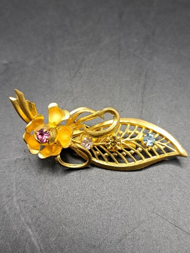 Vintage gold tone filigree - gold-tone,