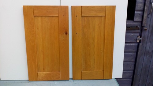Pair solid light oak shaker - solid,
