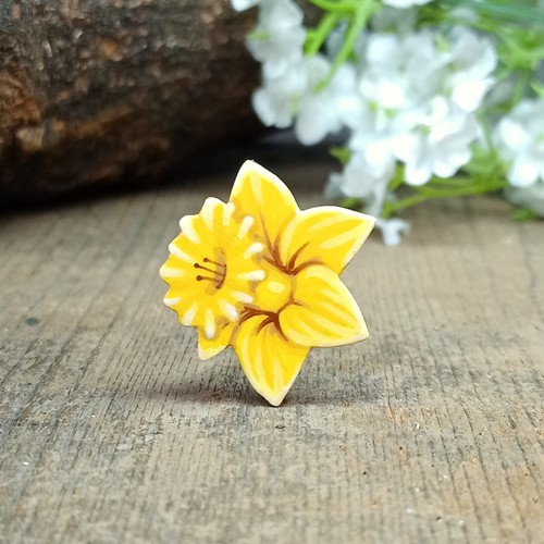 Daffodil brooch pin - brooch,