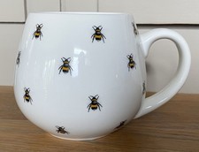 Ceramic Bee Barrel Mug