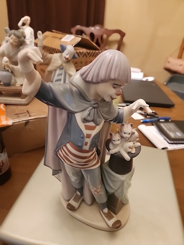 Lladro circus magic - clown, with