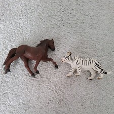2x Schleich White Tiger & Tennessee Walking Horse Animal Toy Figures