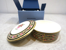 Wedgewood Clio Trinket Box Black & Gold With Flowers