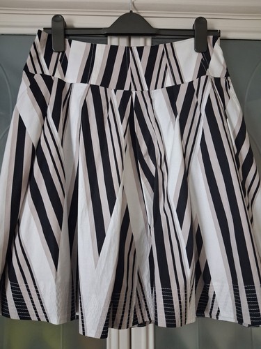 Karen millen skirt size - karen,