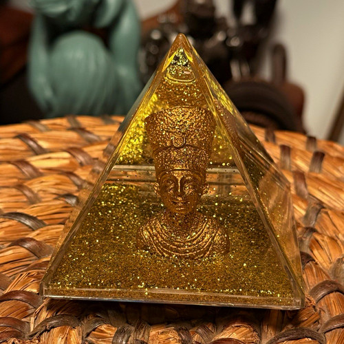 Rare egyptian nefertiti - rare,