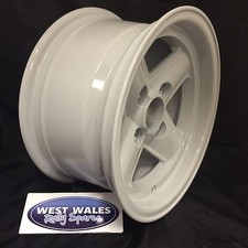 Revolution 4 Spoke - Ford