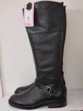 Ladies Size 7 black Knee