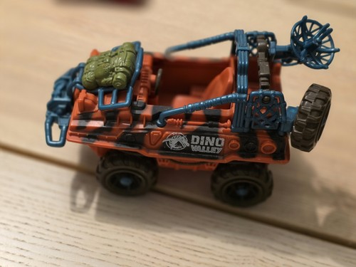Chap mei dino - dino, jeep