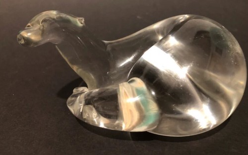 Paper weight art glass otter - art,