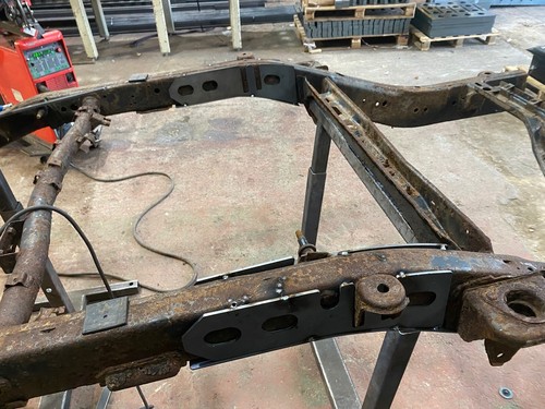 Nissan navara d40 chassis - nissan,