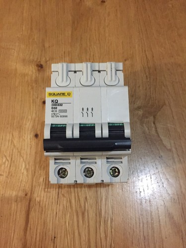 Square amp type d - square, 32
