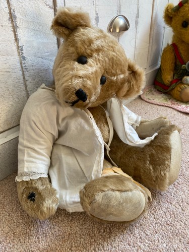 Vintage style artist bear - bear,