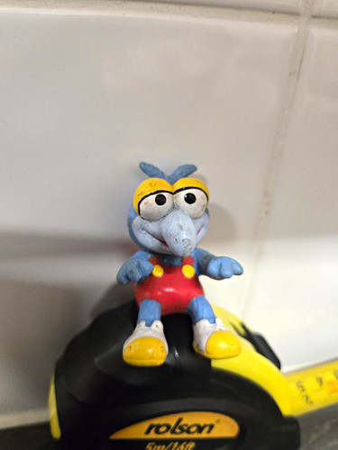 Retro gonzo muppet - retro,