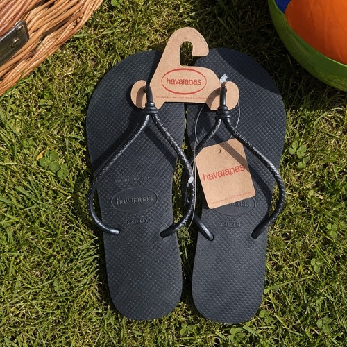 Havaianas black flip flops - black,