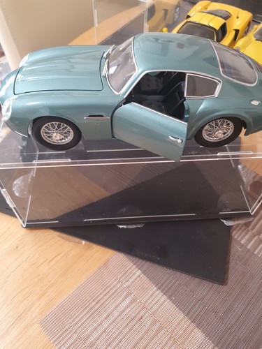 Aston martin db4gt - db4gt, 1/18