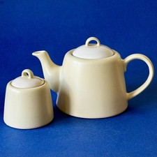  Rayware Ceramic Teapot &