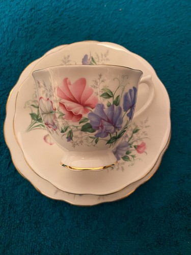 Royal albert bone china - royal,