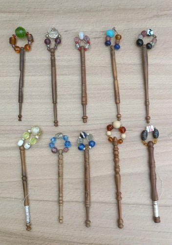 Vintage mixed wooden lace - 10,
