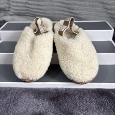 Ugg Sherpa Slippers UK 9 Childrens *Read Description*