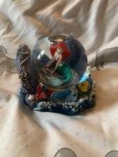 Disney Little Mermaid Snow-globe. Small damage as shown in pictures. 
