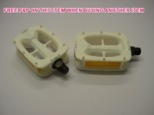 LADIES OR MENS TOURIST,ROADSTER,RALEIGH SHOPPER,FOLDER WHITE 1/2” BIKE PEDALS
