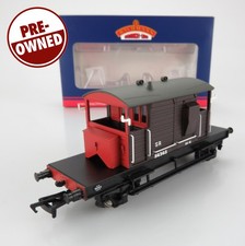 OO Gauge Bachmann 38-403 SR Pill Box Brake Van SR Brown Wagon
