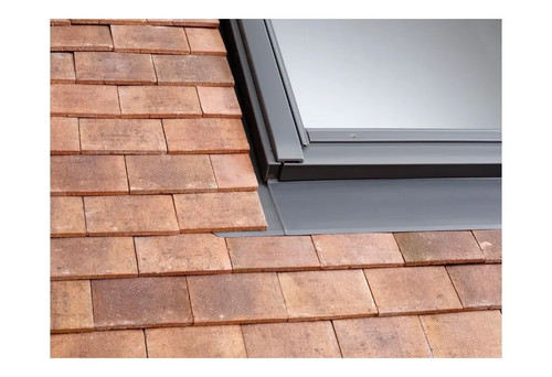 Velux plain tile - -,