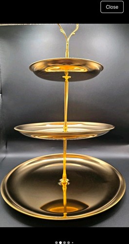 Gold metal tier round - metal,