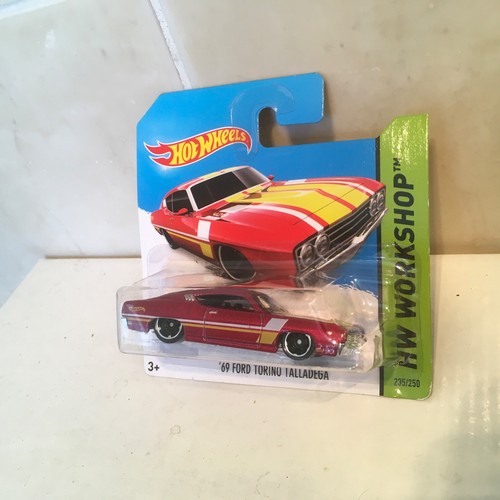Hot wheels ford torino - hot,