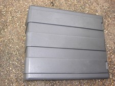 GENUINE IVECO STRALIS  BATTERY COVER ( 26010 98474429 )