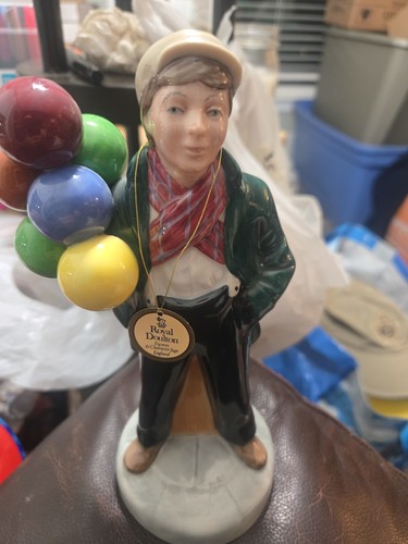 Vintage royal doulton - 7.5",