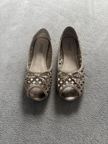 Girls gold laser cut open - gold,
