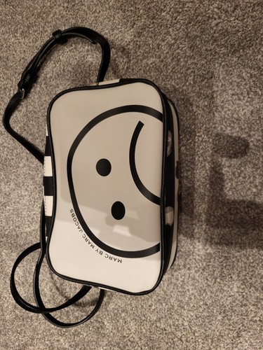 Marc jacobs - by, unsmiley