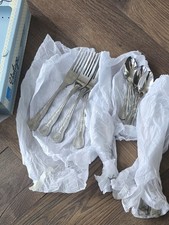 Vintage Starter Set - 16 Piece Cutlery Set. Includes 4 Of Each