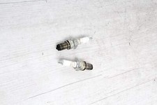 2x spark plug spark plugs good