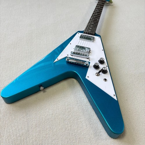Metallic blue flying - flying, v