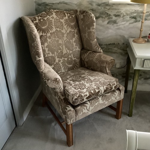 Antique winged armchair p - g,