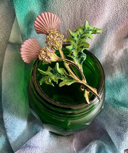 Vintage signed exquisite - signed,