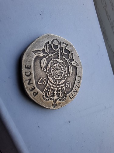 1982 rare collectable queen - ",