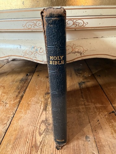 Vintage holy bible - holy, cambridge