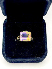 Stunning H/M 10ct Gold