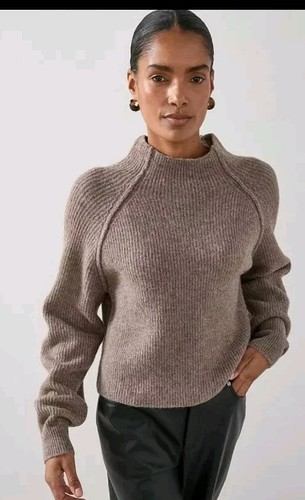 Very stylish ladies - , funnell