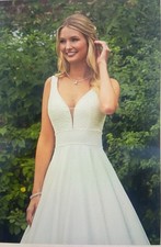 Britany Romantica Satin Beaded Ivory Wedding Dress Gown Sz 14 - Ex Display