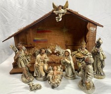 Vintage Musical Nativity 14 Pc
