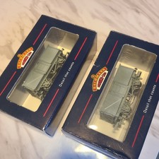 2 x Bachmann 33-751 Steel