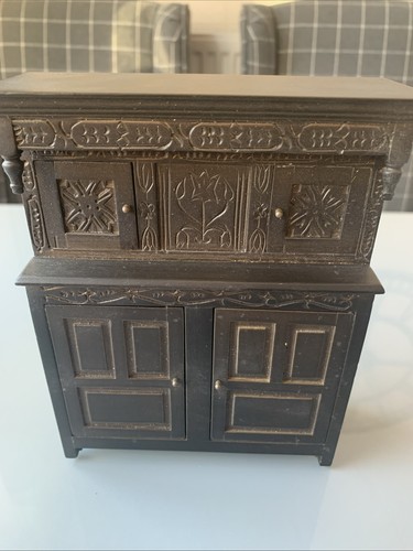 12th scale dolls house - 1/12th, tudor