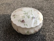 WEDGEWOOD CAMPION Lovely Round Fluted Lidded Trinket Box Porcelain/China