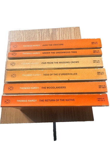 Thomas hardy books - pb.,