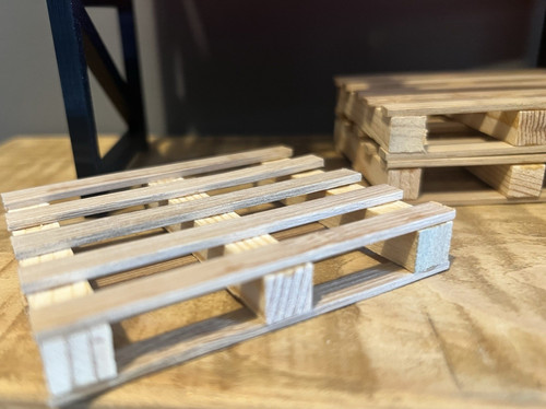 Scale wooden pallets - pallets, x4